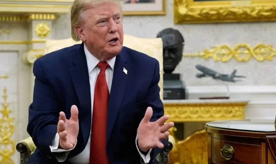 Confronta Trump a reportera de CNN en la Casa Blanca