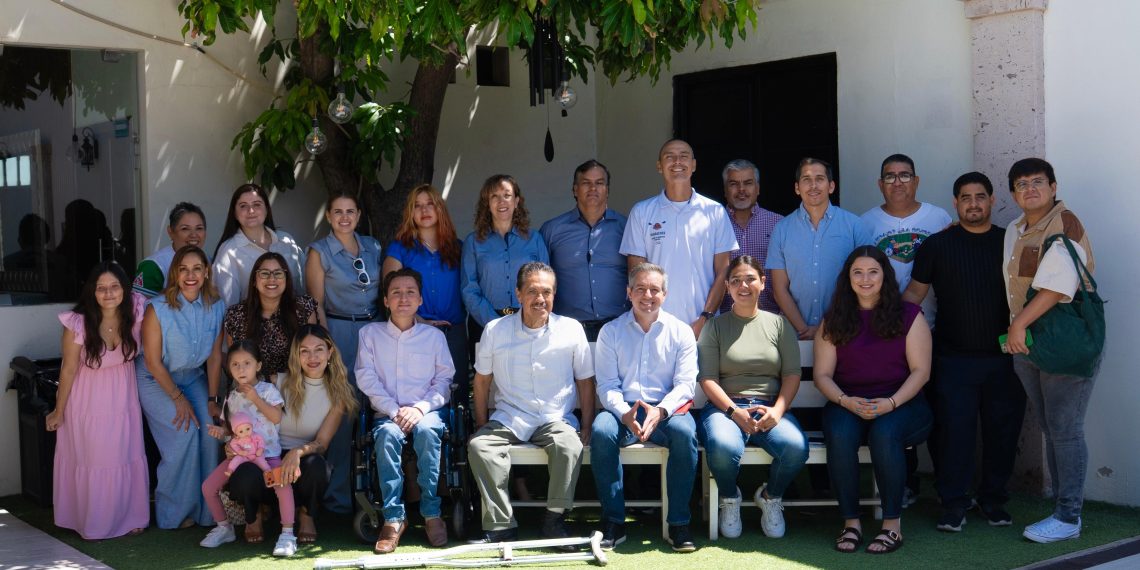 Omar Del Valle Colosio abre mesas de diálogo con colectivos de personas con discapacidad y se compromete a continuarlas