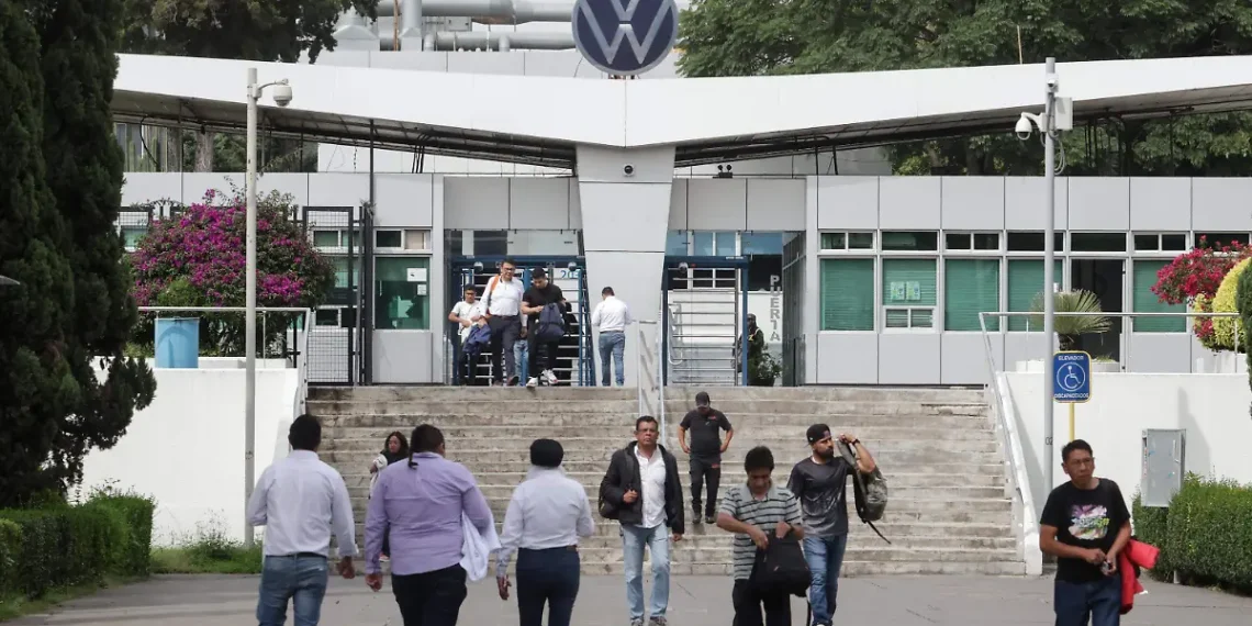 Volkswagen recortará 786 empleos en su planta de Puebla