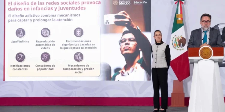 Gobierno alista propuesta para regular uso de redes sociales en menores