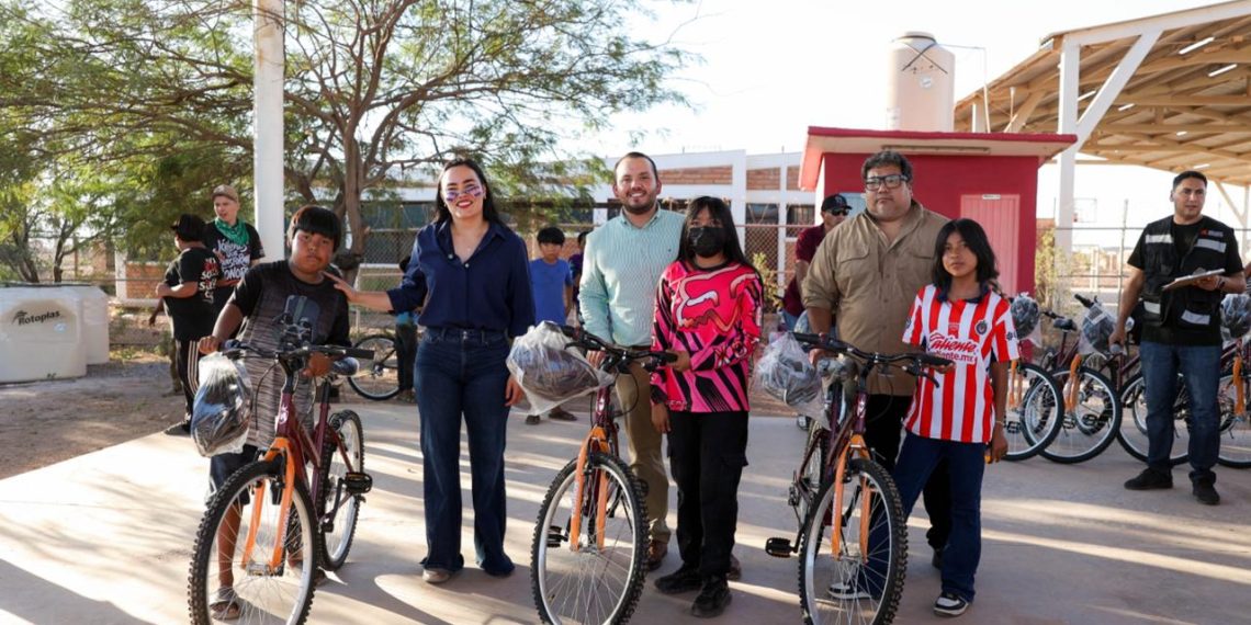 Gobierno de Sonora lleva jornada de atención y apoyo a jóvenes de Punta Chueca