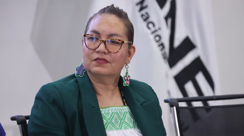 Renuncia la número dos del INE, Claudia Arlett Espino, por problemas de salud