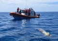 Pescadores de Ensenada buscaban marlín y se toparon con un torpedo que alertó a la Marina