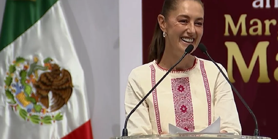Ningún Presidente puede tener dos banderas: Claudia Sheinbaum