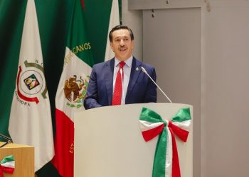 Diputado David Figueroa propone regular el uso de celulares en escuelas