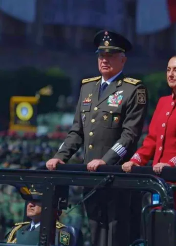 Claudia Sheinbaum encabeza desfile militar del 216 aniversario de la Independencia