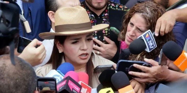 Pide Grecia Quiroz a FGR atraer caso Manzo