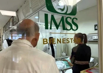 Admite Claudia Sheinbaum que rezago en salud no se resuelve rápido