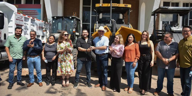 Ayuntamiento de Navojoa cuenta con más maquinaria para pavimentación