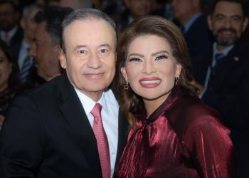 Felicita Lorenia Valles al gobernador Alfonso Durazo por su Quinto Informe de Gobierno
