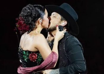 Ángela Aguilar, puro amor con Nodal en España: así ensaya “Cielito lindo”, tema que cantará en Premios Juventud