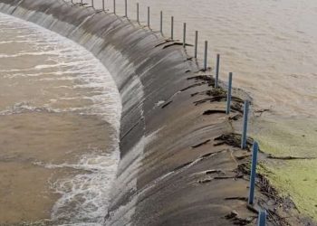 Presa Punta de Agua de Guaymas inicia desfogue de demasías