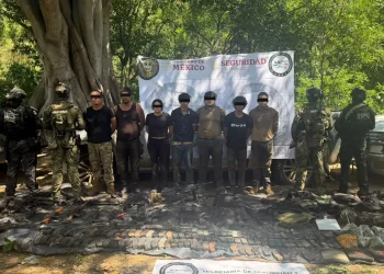 Detienen a nueve presuntos miembros del Cártel de Sinaloa tras agresión a marinos y policías