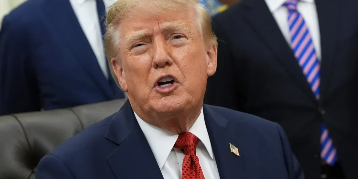 Trump defiende el veto a periodistas “payasos” porque “solo publican cosas negativas de mí”