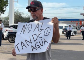 Vecinos del norte de Hermosillo exigen se normalice el abasto de agua