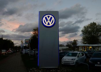 Aprueba VW reestructuración; recortaría 50 mil empleos