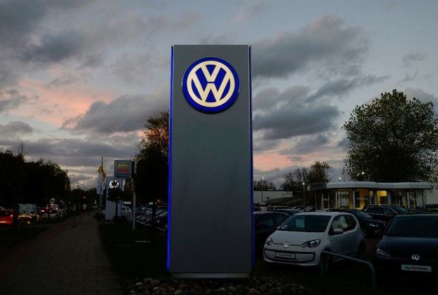 Aprueba VW reestructuración; recortaría 50 mil empleos