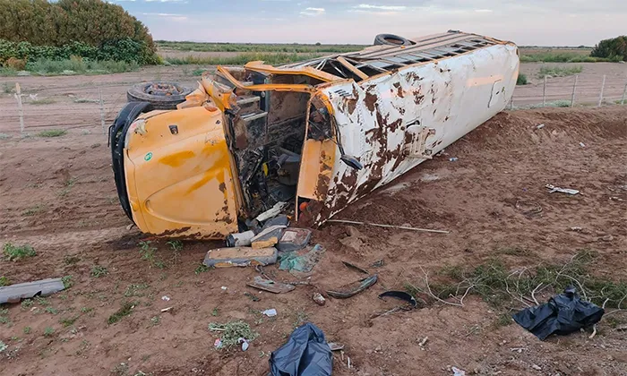 Deja camionazo un muerto y 46 heridos en la Costa de Hermosillo