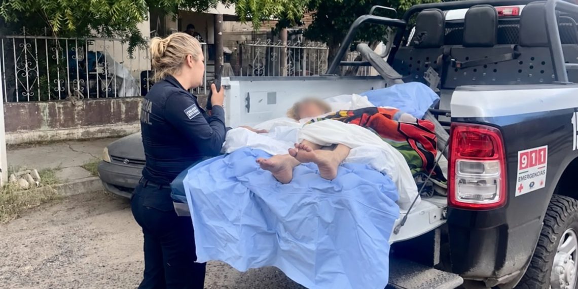 En un acto heroico Policías Estatales rescatan a persona adulta mayor de incendio