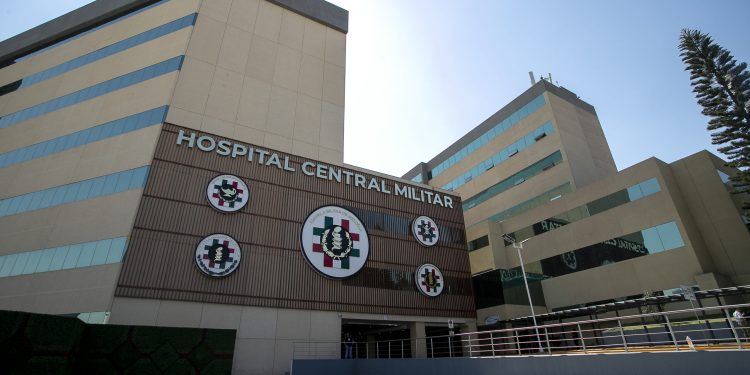 Desabasto de medicinas llega a la Sedena
