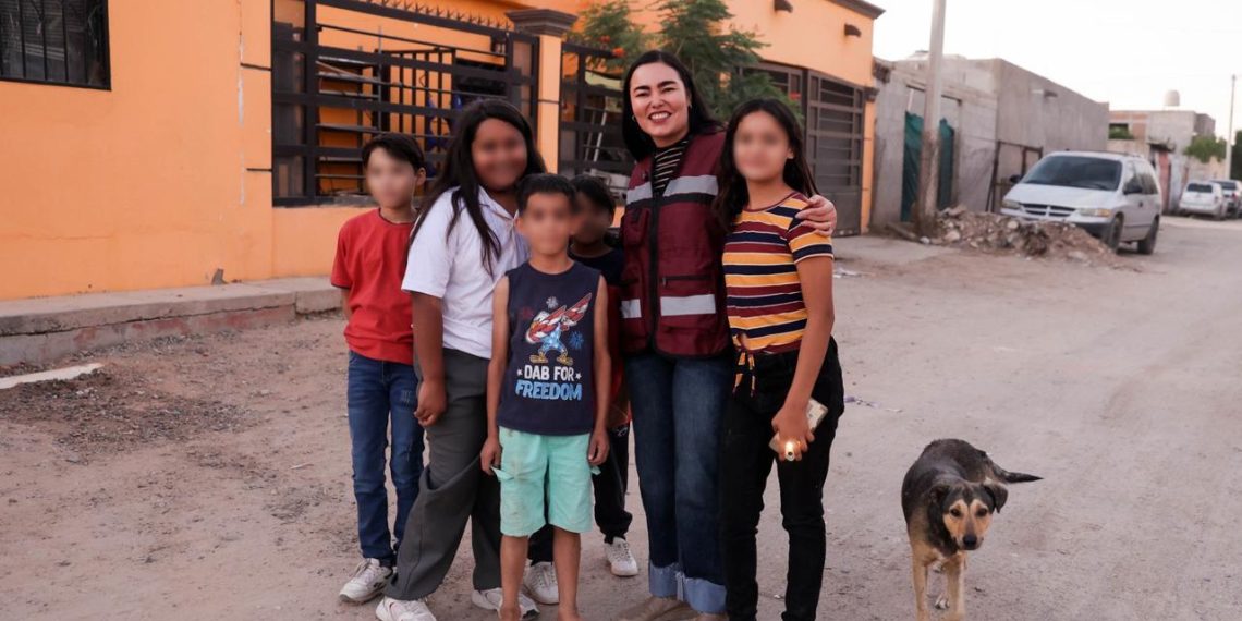 Rebeca Valenzuela recorre las colonias Chaparral y Mirador para mantenerse cerca de la gente