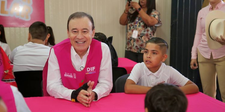 Garantiza Durazo alimentación escolar para estudiantes de Sonora; entrega más de 12.8 millones de raciones este año