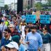 Chocan manifestantes y policía por falta de agua