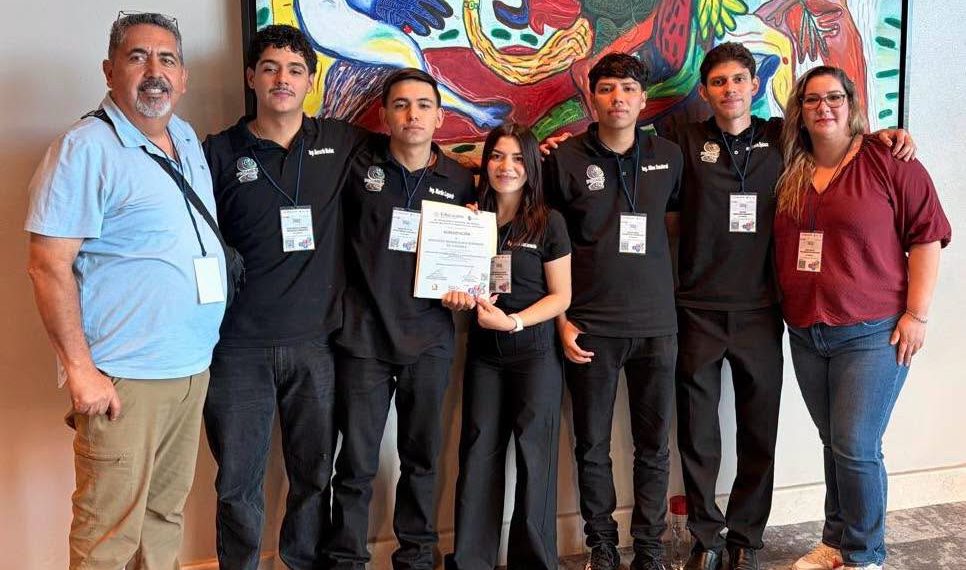 Avanzan estudiantes de Itescan a la etapa nacional de InnovaTecNM 2026