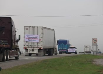 Se manifiestan transportistas en 19 estados