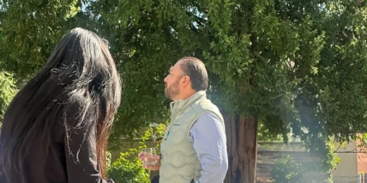 Amílcar Olán, amigo de Andy López Beltrán, aparece en exclusivo colegio de Suiza