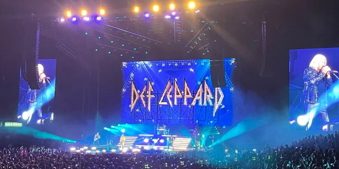 Def Leppard electriza el Palacio de los Deportes con un histórico festín de rock