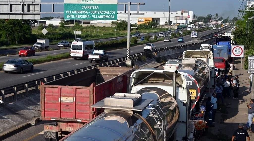 Advierte Canacintra pérdidas de hasta 750 millones de pesos diarios por bloqueos carreteros