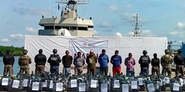 Aseguran 1.2 toneladas de cocaína en costas de Oaxaca