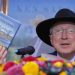 Ken Salazar presenta su libro en México