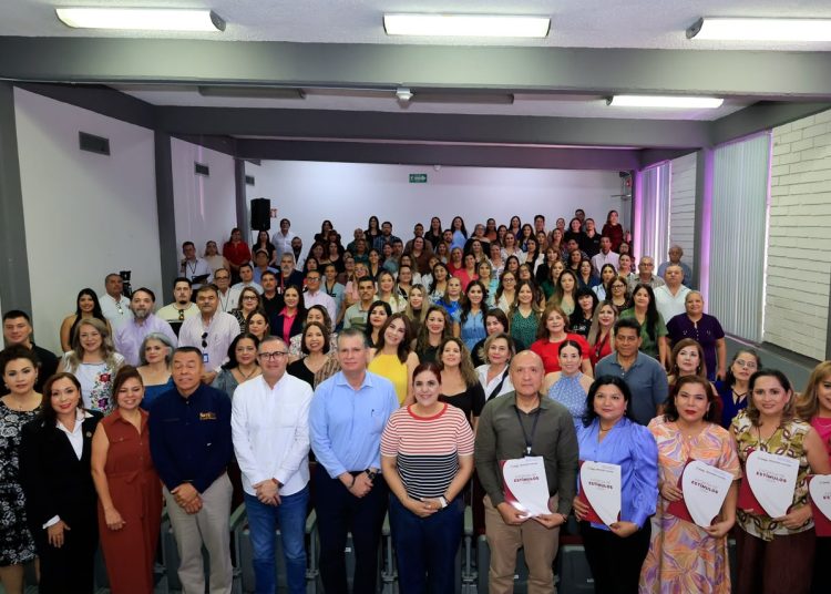 Gobierno de Sonora reconoce a personal de apoyo y asistencia a la educación: SEC