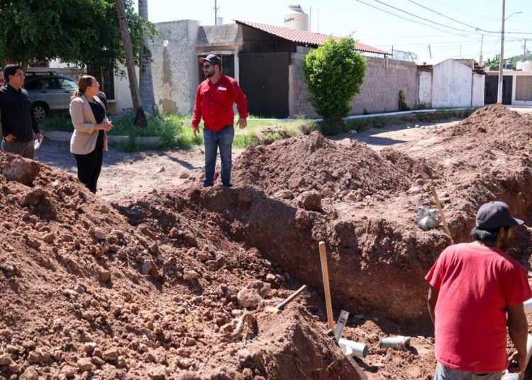 Supervisa doctora Karla Córdova avance de obras que mejoran movilidad, servicios y seguridad en colonias de Guaymas