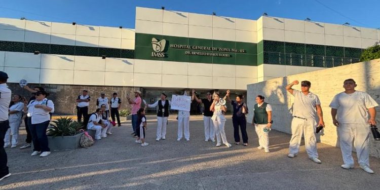 Trabajadores del IMSS vuelven a protestar al exigir mejores condiciones laborales