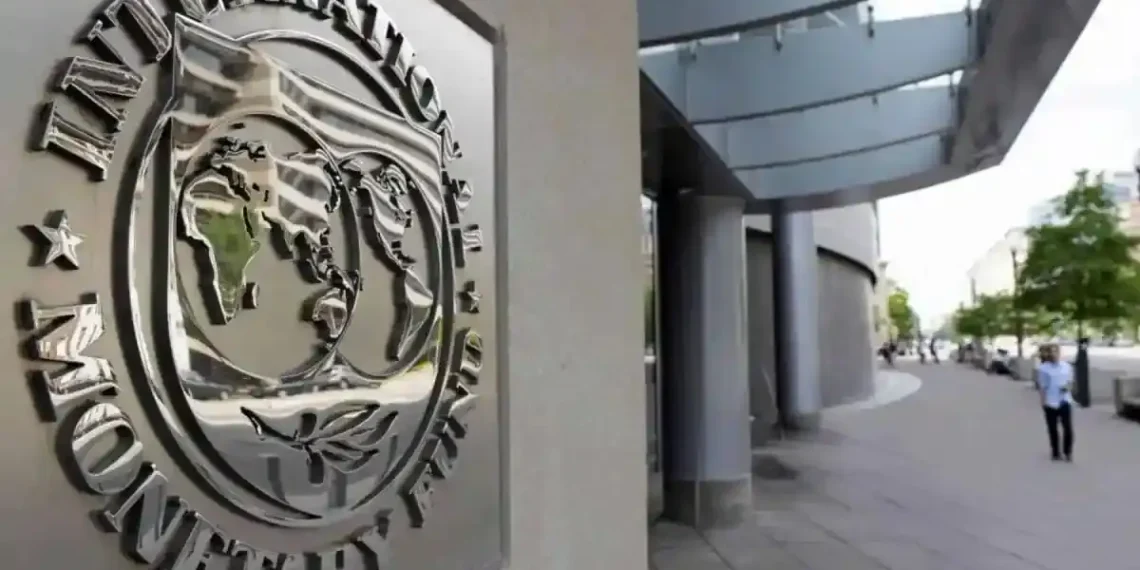 México debe hacer más para bajar su deuda: FMI