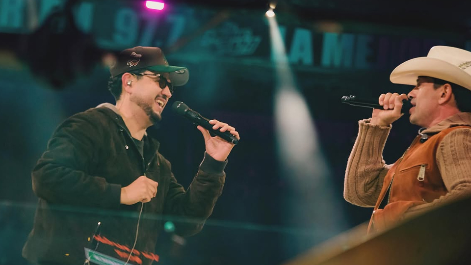 Yahir cumple sueño y canta junto a Edén Muñoz en la Plaza de Toros México
