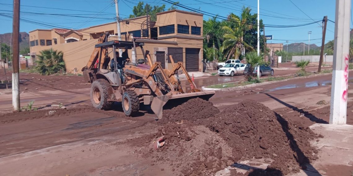 Continúa Ayuntamiento de Guaymas con limpieza de la ciudad tras las lluvias de “Polo”