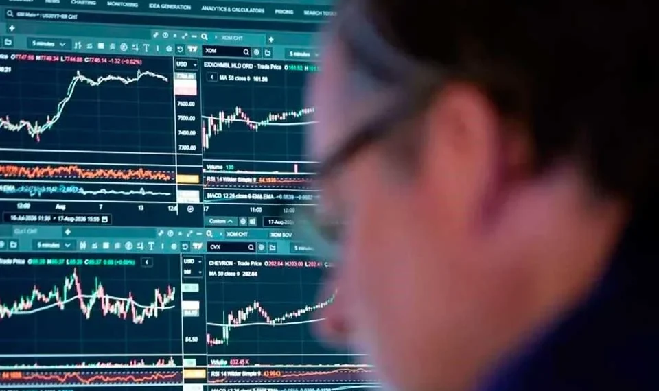 Se desploman acciones de tecnológicas por dudas sobre la IA