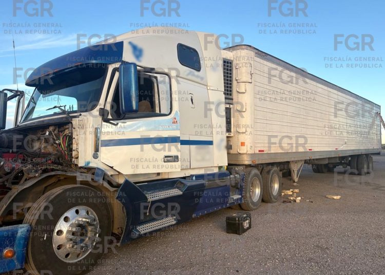 Obtiene FGR sentencia en contra de persona que transportaba casi una tonelada de metanfetamina