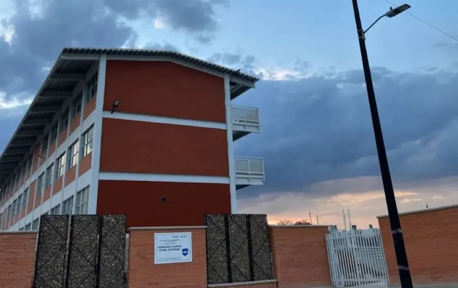 Un estudiante de 13 años ataca secundaria en Querétaro; hay cuatro heridos