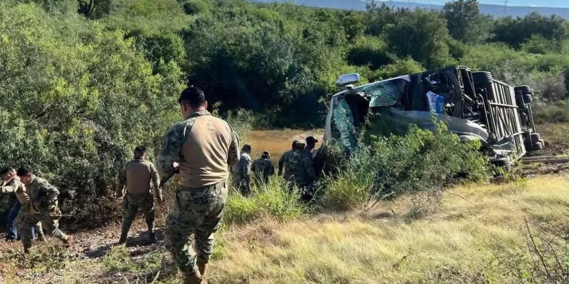 Volcadura de autobús de pasajeros en la Ciudad Obregón-Guaymas deja tres muertos y siete heridos