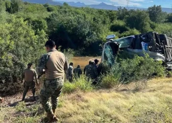 Volcadura de autobús de pasajeros en la Ciudad Obregón-Guaymas deja tres muertos y siete heridos